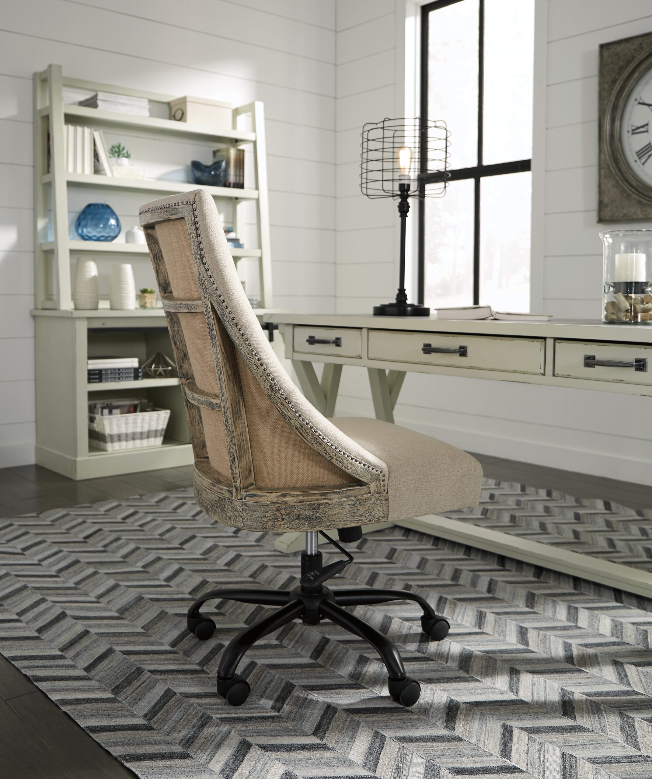 H642-MOOD-A